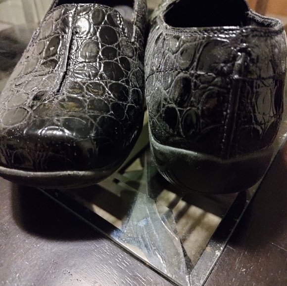 Pre-Loved pair of Black Loafers - Picture 4 of 5